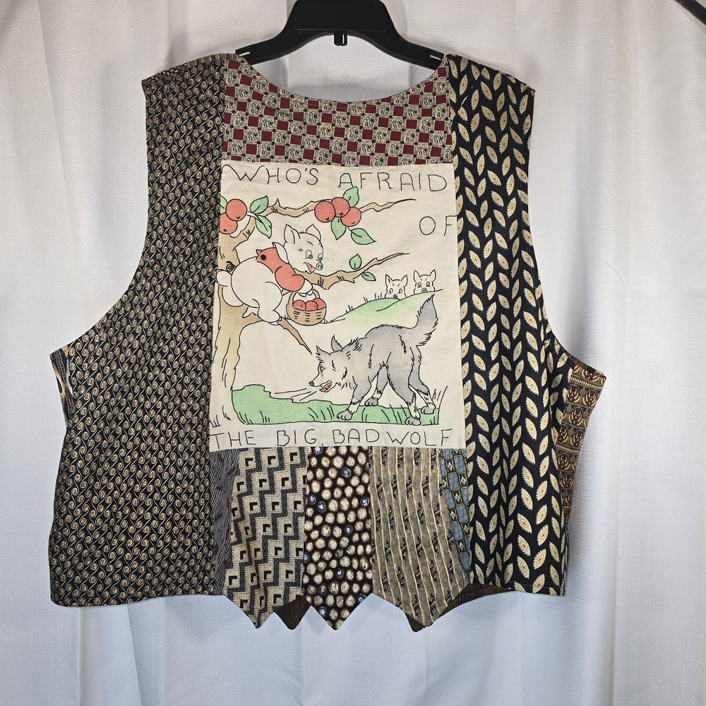 Vintage ONE OF A KIND quilted Vest From Silk‎ Neckties Three Pigs Big Bad Wolf